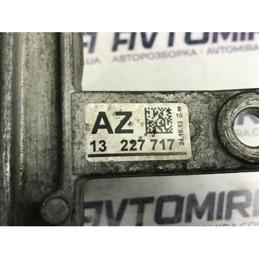 Опора двигуна права Opel Insignia 2.0 CDTI 2008-2017 13227717